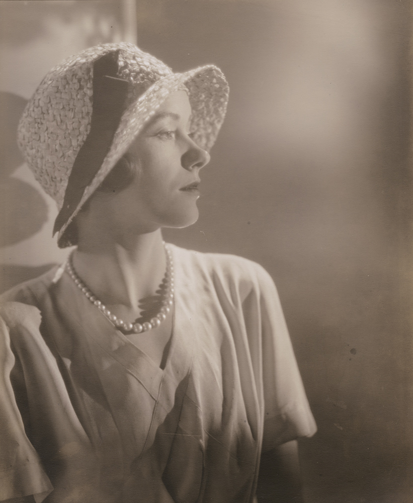 Vogue Magazine Photographer - Woman with Pearls and Hat Vogue Magazine Photographer - Woman with Pearls and Hat