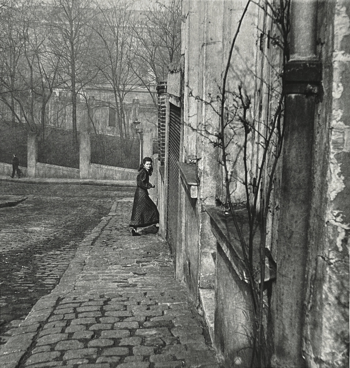 Willy Ronis - Rue de la Cloche, Paris