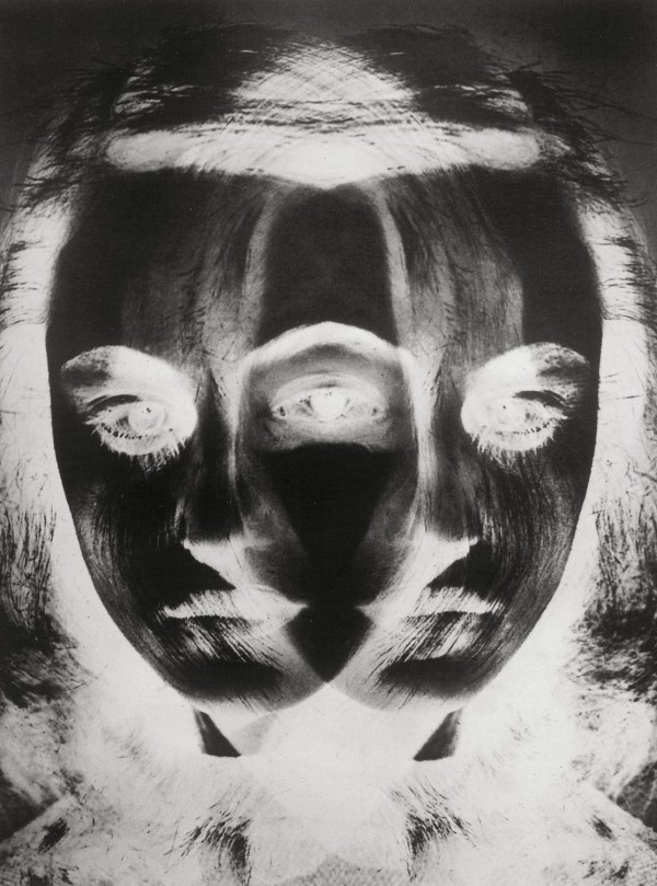 Otto Steinert, Maske einer Tänzerin (Dancer's Mask, or sometimes called The Black Mask). Otto Steinert, Maske einer Tänzerin (Dancer's Mask, or sometimes called The Black Mask).